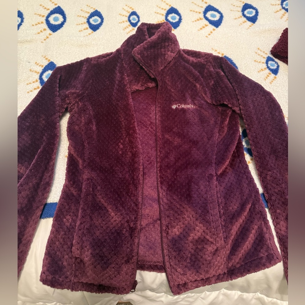 Burgundy Colombia sweater